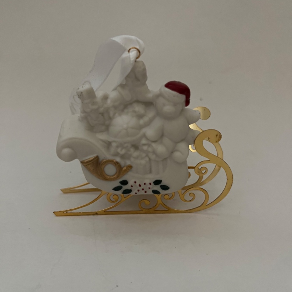 WEDGEWOOD XMAS ORNAMENT